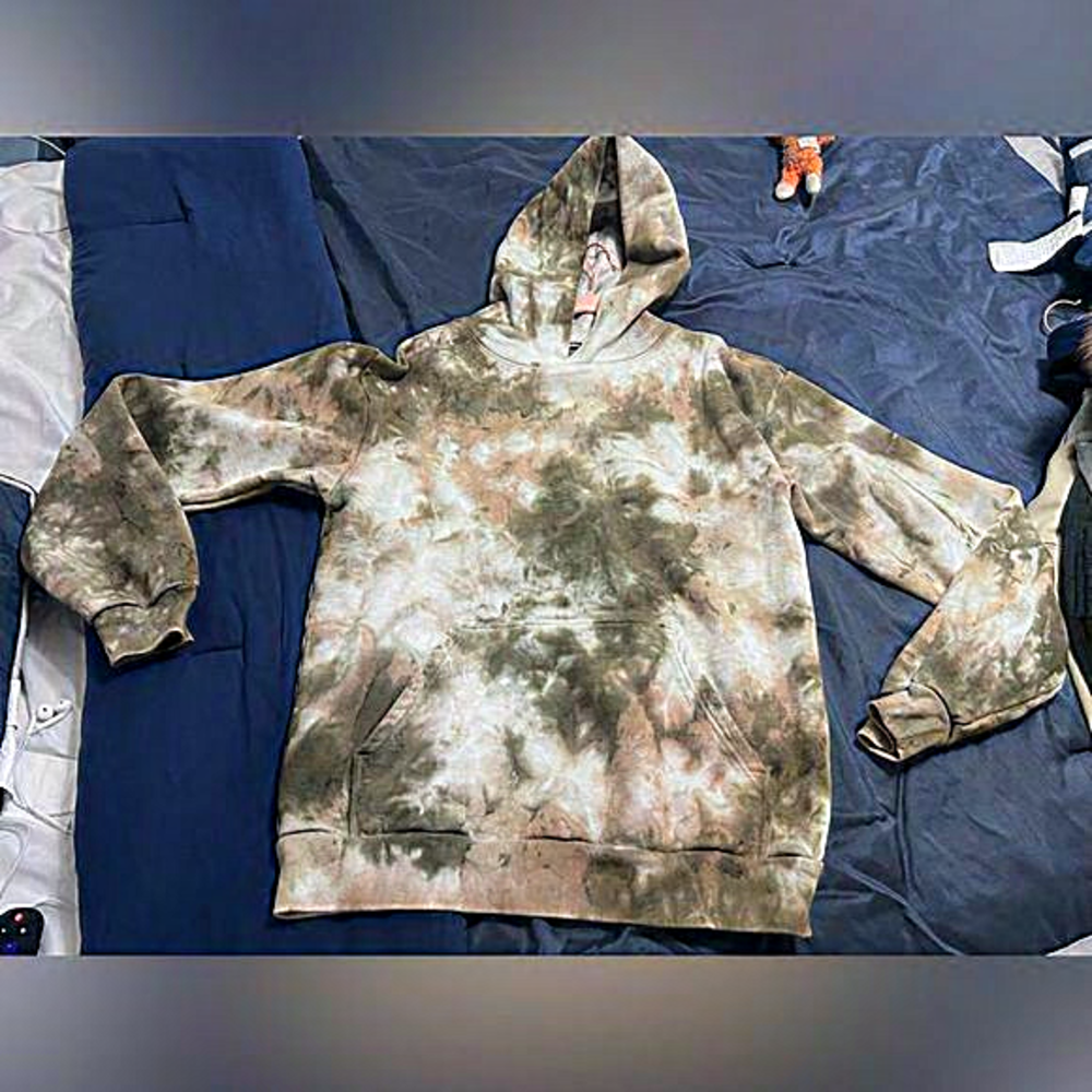 Talentless hoodie new‎ size medium